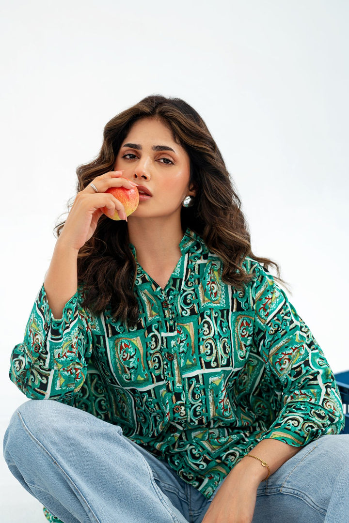 GREEN PRINTED BUTTON DOWN SHIRT